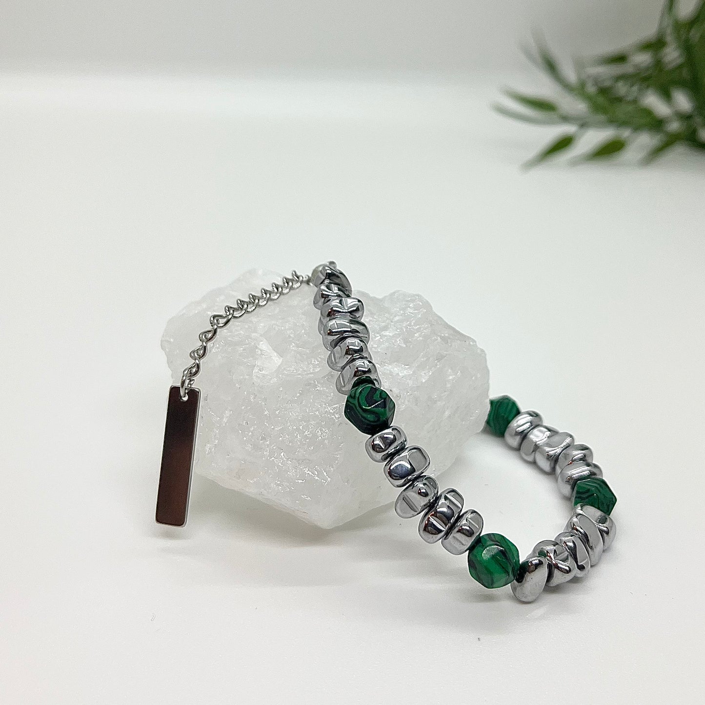 Green stone chain bracelet