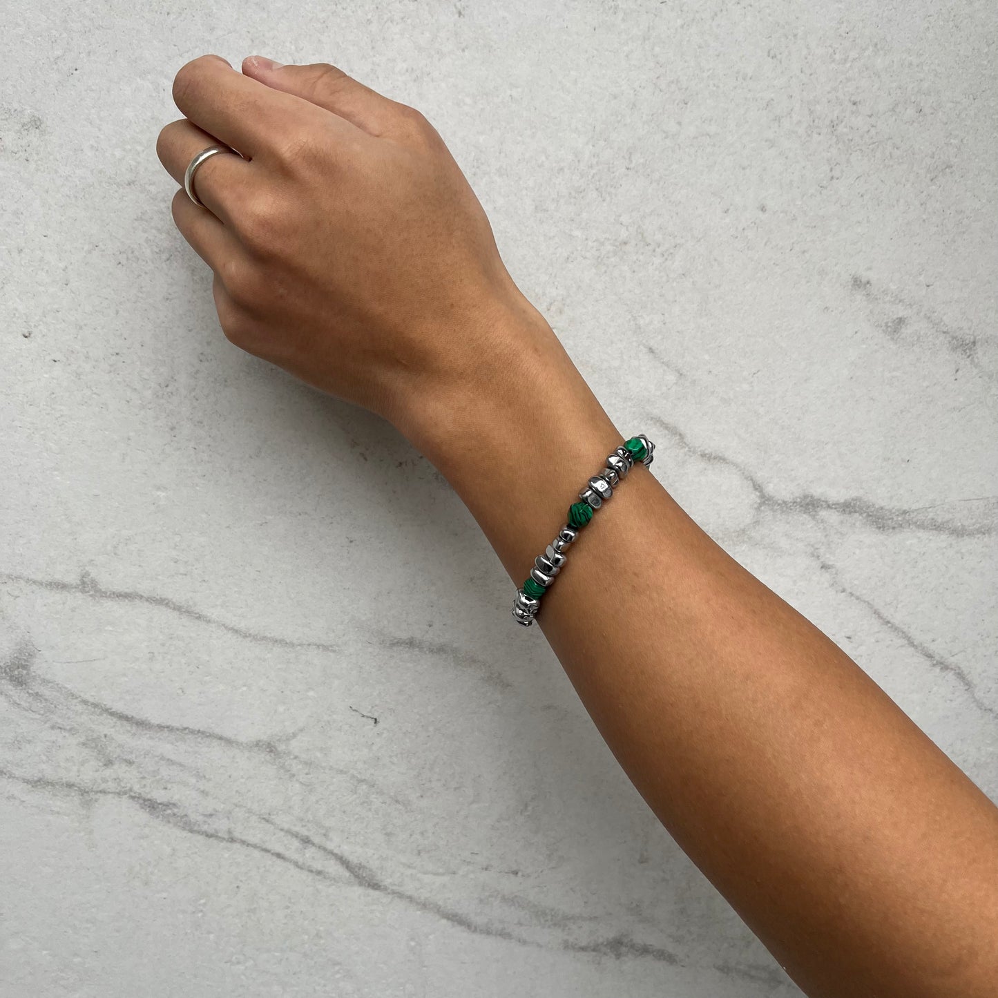 Green stone chain bracelet