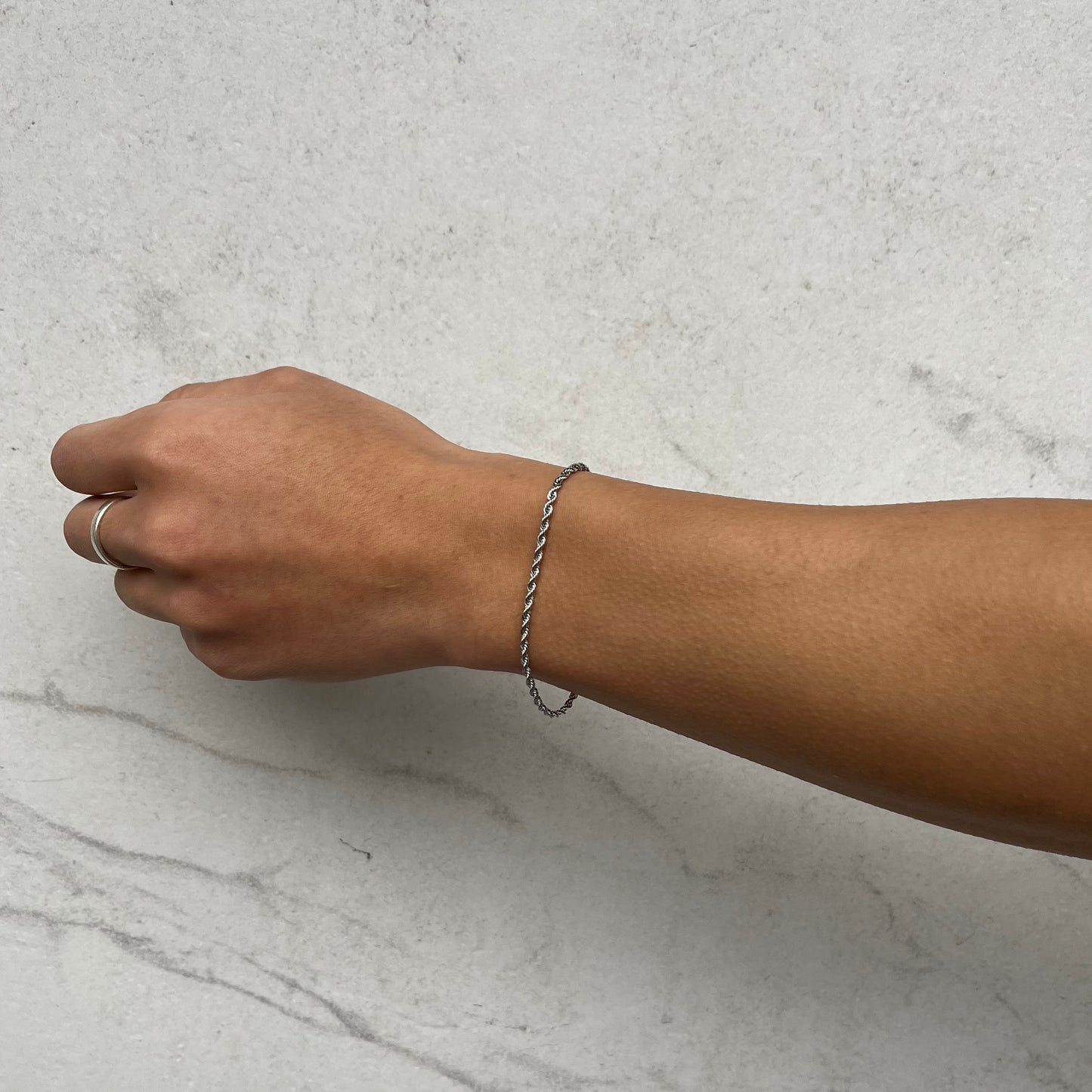 Simple chain bracelet