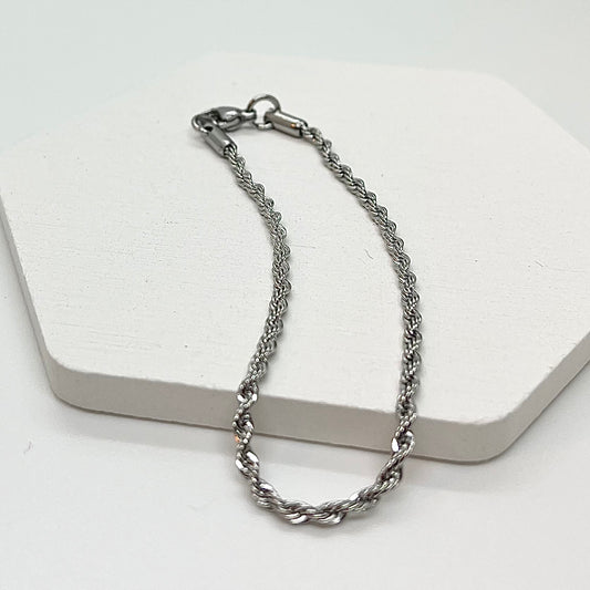 Simple chain bracelet