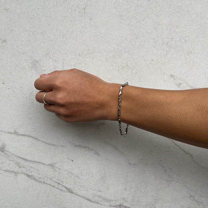 Moebius chain bracelet